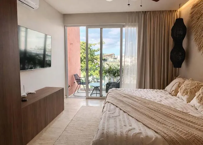 One-bedroom Near And 5th