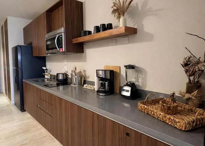 One-bedroom Near And 5th Apartment
